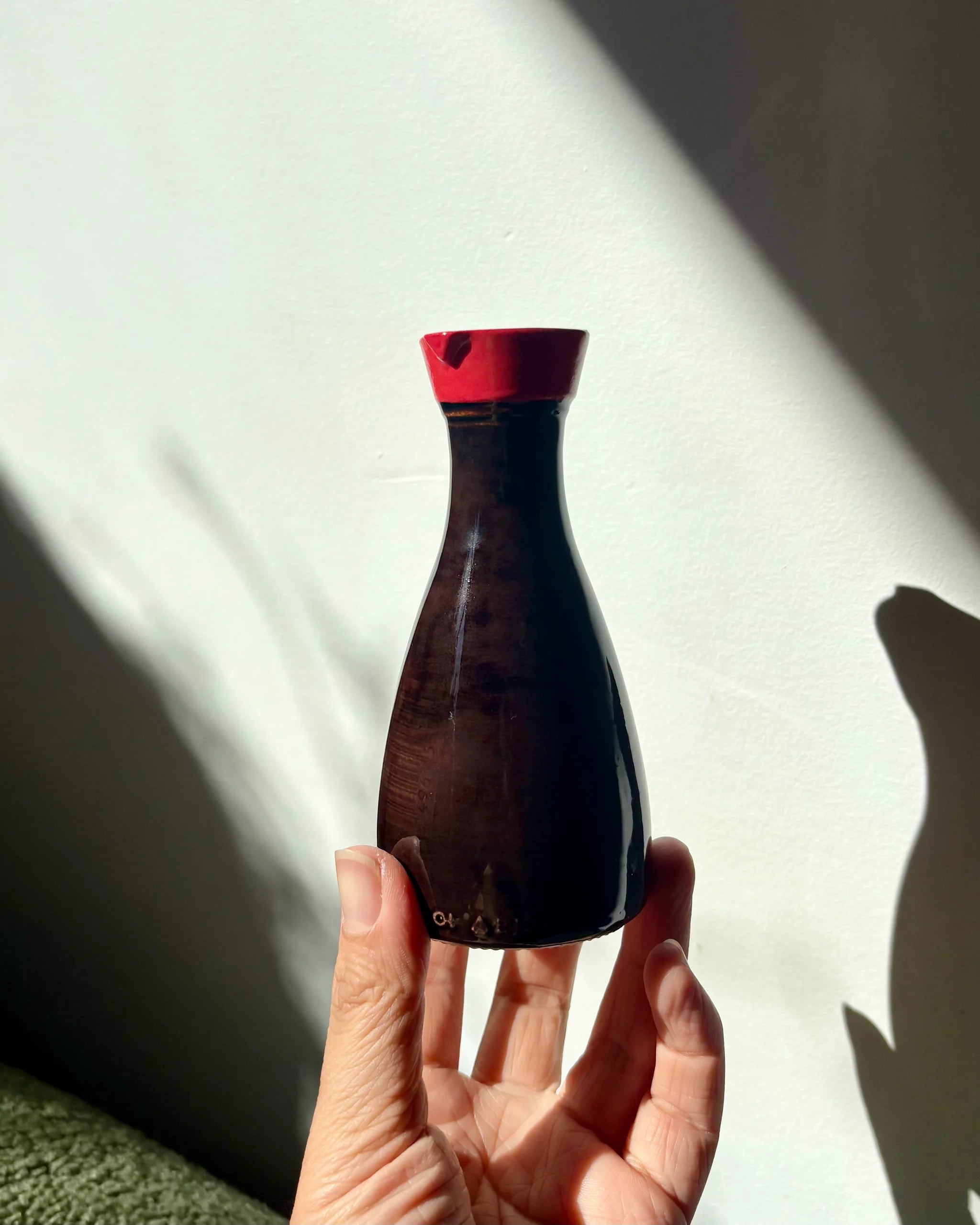 Soy sauce vase